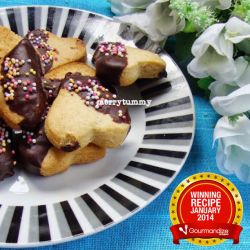 1st Prize Recipe - Vanilla heart cookies dipped in chocolate