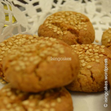 Chickpea cookies with sesame