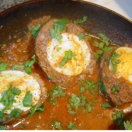 Pakistani Nargisi Kofta Curry (stuffed boiled egg Meatball curry)