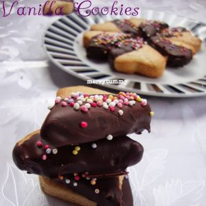 Vanilla Cookies Dipped In Chocolate - Little Hearts