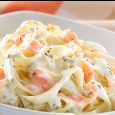 Pasta with smoked salmon in creamy sauce