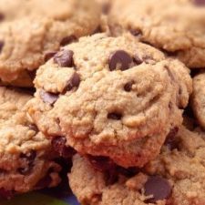 Soft & Chewy Chocolate Chip Cookies