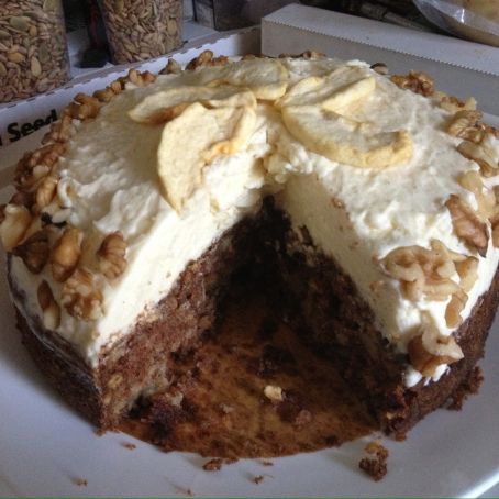 Apple, Walnut and Cinnamon Cake