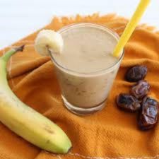 Date and Banana Smoothie