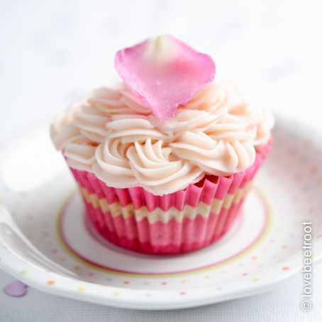 Beetroot & Vanilla Cup Cakes with Rose Butter Icing