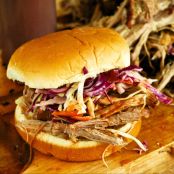 Pulled pork sandwich with slaw