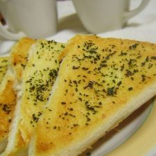 Easy Peasy Garlic Bread