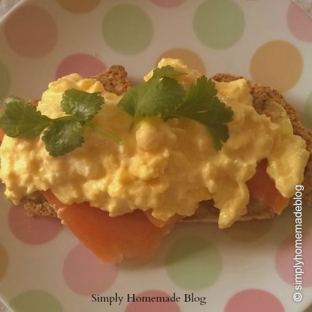 Smoked Salmon & Scrambled Egg on Soda Bread