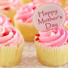 Mother's Day Vanilla Cupcakes