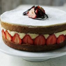 Fraisier cake