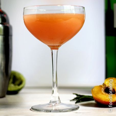 Honeyed Peach Cocktail