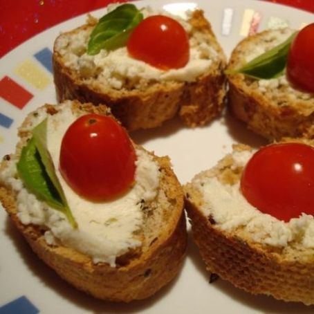 Easy Boursin Bruschettas