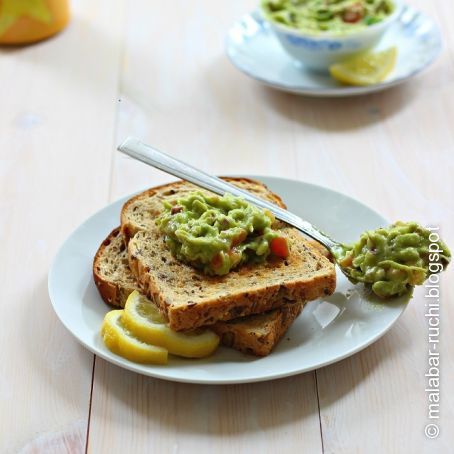 Guacamole sandwich