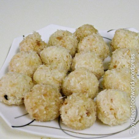 Narikel Naru/Laddoo (Coconut Ball)