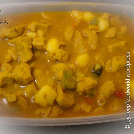 Soya Korma ( Soya Nuggets in Curry)
