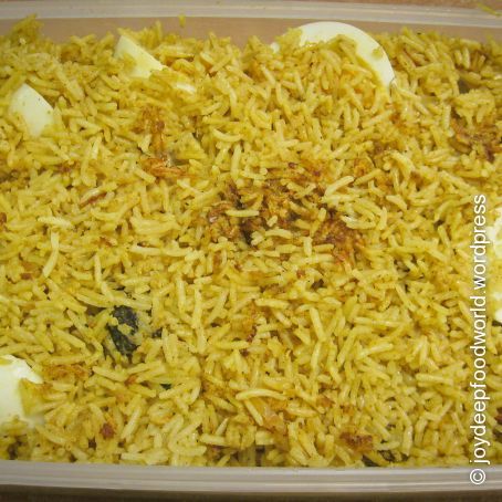 Chicken Biryani (Chicken with fried rice)