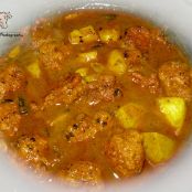 Dimer Borar Jhol (Egg Fritters Curry)