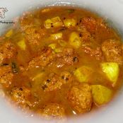 Dimer Borar Jhol (Egg Fritters Curry)