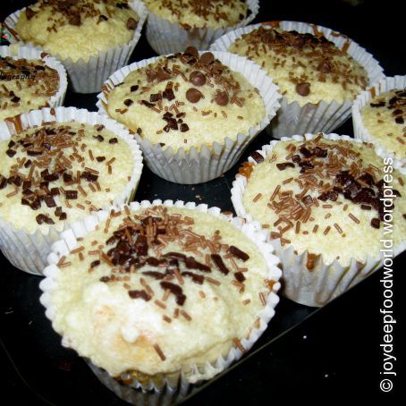 Vanilla Chocolate Chip Muffins/ Cupcakes