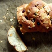 Currant loaf / Challah