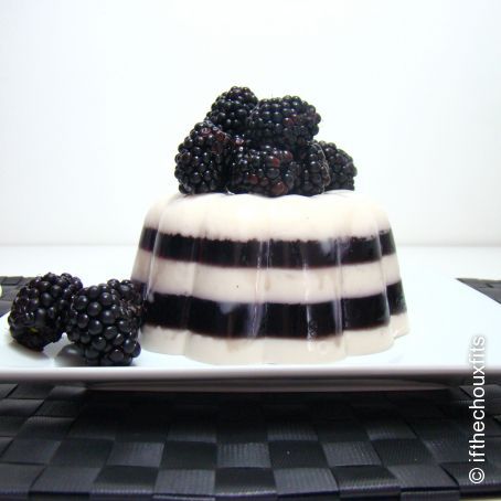 Blackberry coconut jelly