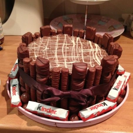 Kinder Bueno Cake