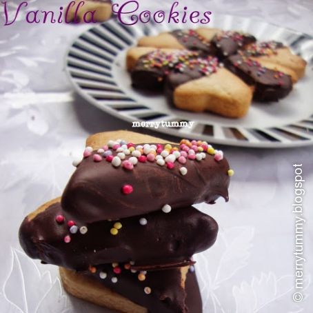 Vanilla Cookies Dipped In Chocolate - Little Hearts