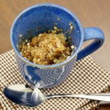 Apple crisp in a cup