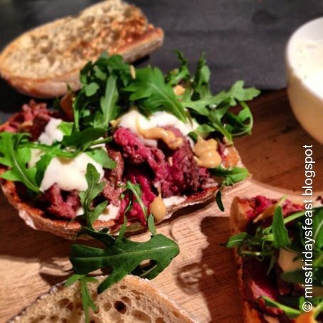 Steak Sandwich with Horseradish Cream and Rocket