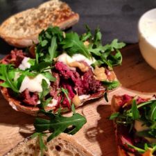 Steak Sandwich with Horseradish Cream and Rocket