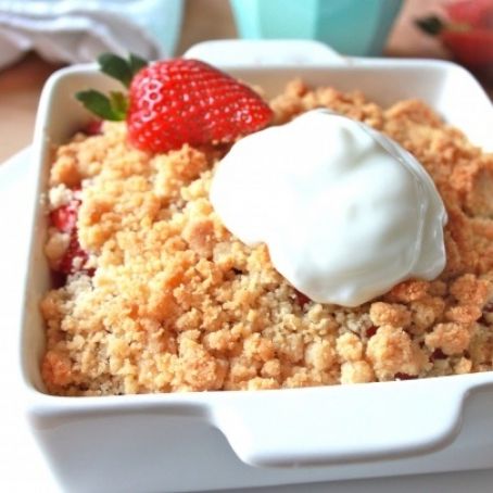 Rhubarb and Strawberry Custard Crumble