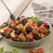 Rigatoni With Clonakilty Blackpudding, Olives, Fresh Tomatoes And Peppers
