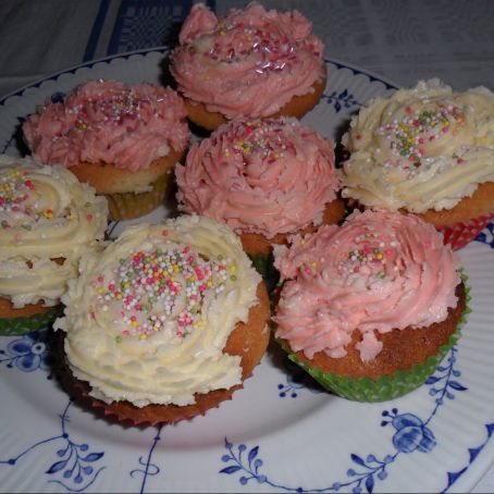 Butter Iced Carrot Cakes