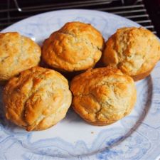 Oscar's squashy apple scones