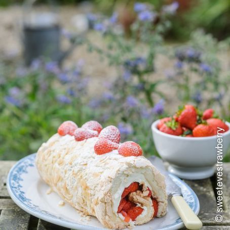 Sweet Eve Strawberry Meringue Roulade with Mascarpone