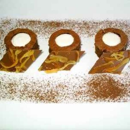 Trio of chocolate cakes with apricots