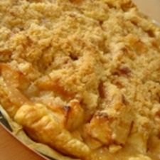 Apple tart with a banana crumble topping