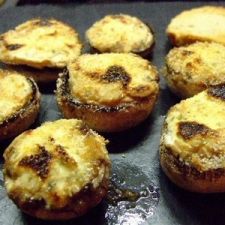 Baked mushrooms with cheese