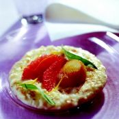 Creamy risotto with grapefruit and fried scallops
