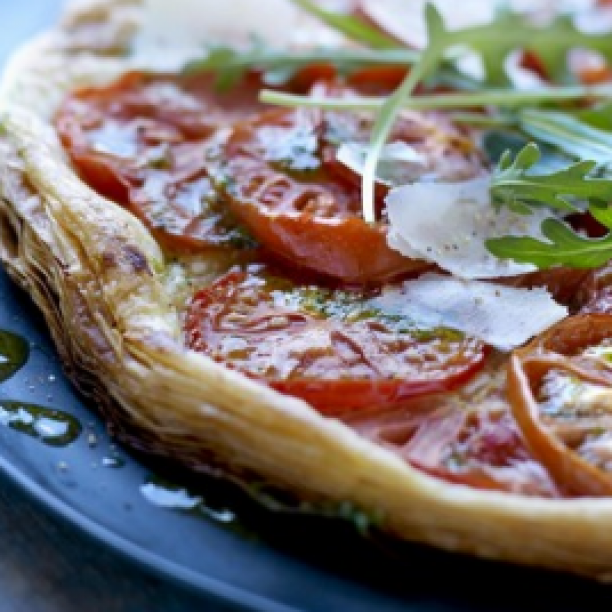 Puff pastry tomato tart with rocket pesto