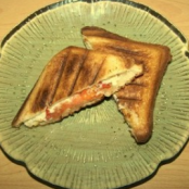 Goats cheese, tomato and rosemary honey toasties