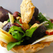 Autumn salad tarts with sheep's milk cheese, figs, hazelnuts and rocket