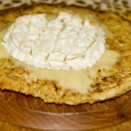 Cassava pancake with grilled camembert