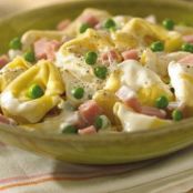 Tortellini with ham and peas