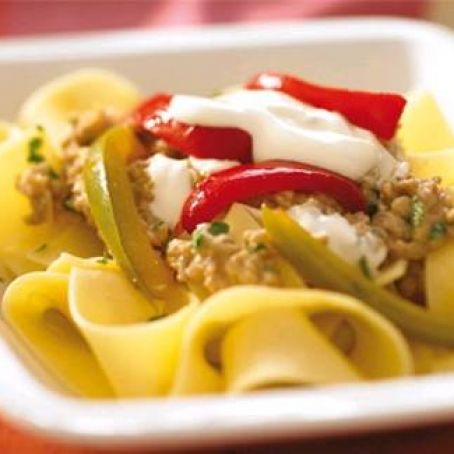 Pasta with puréed aubergines and peppers