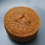 Little caramel cakes with a hot, runny caramel centre