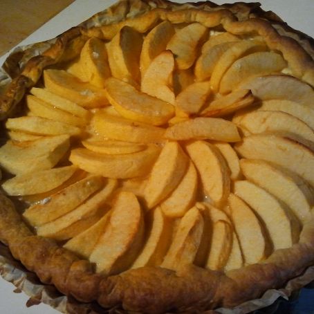 Easy apple tart with orange blossom