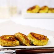 Cauliflower and potato patties with blue cheese